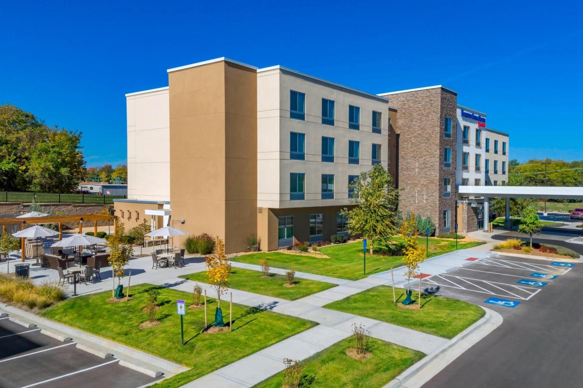 Fairfield Inn & Suites By Marriott Ливенворт Экстерьер фото